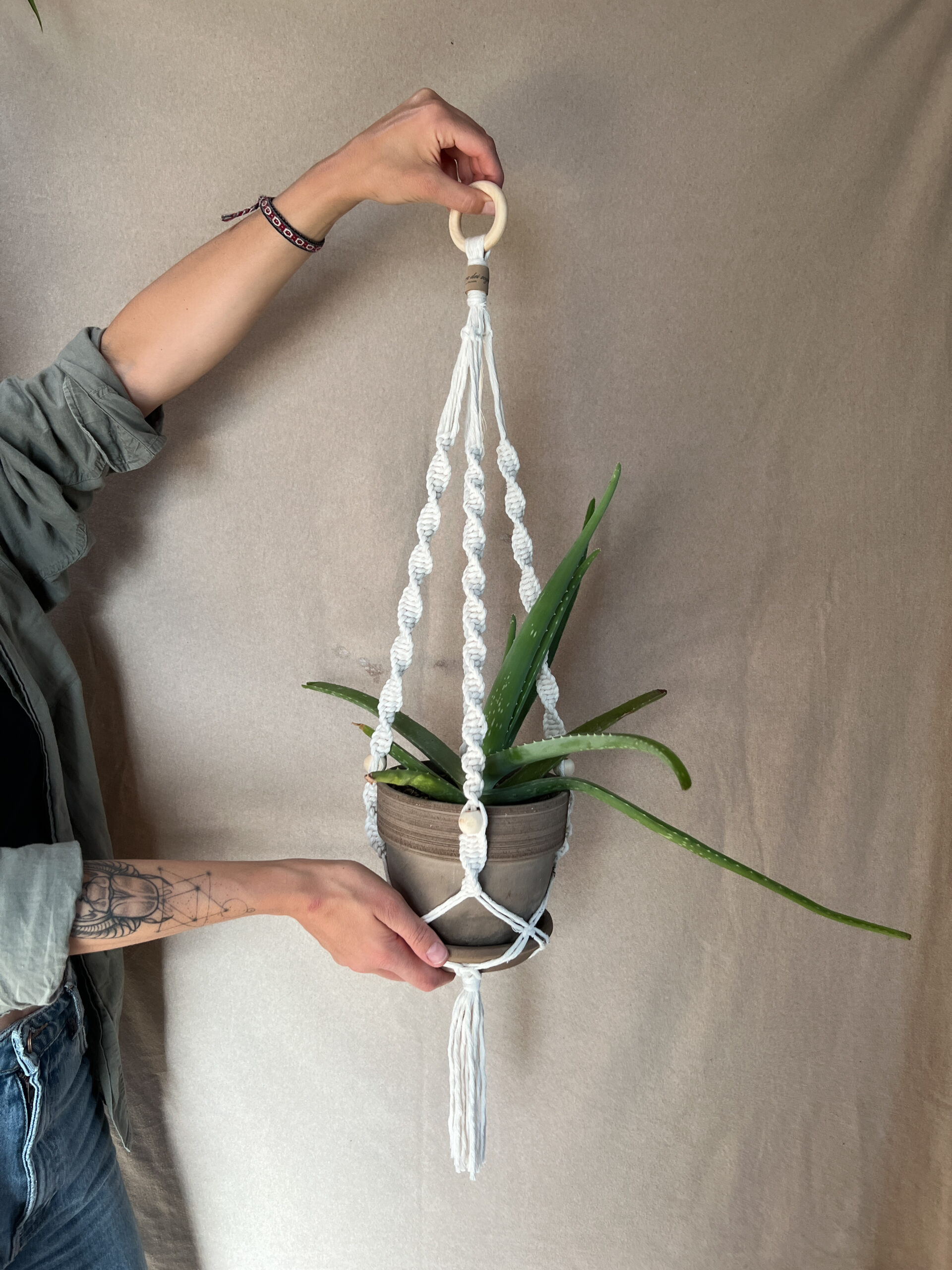 CREA IL TUO PORTAPIANTE IN MACRAME